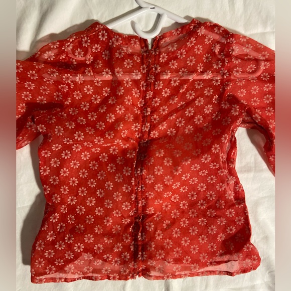 Sheer blouse with floral details 🌼🌸🌺 - Picture 4 of 8